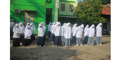 Kegiatan Upacara Bendera