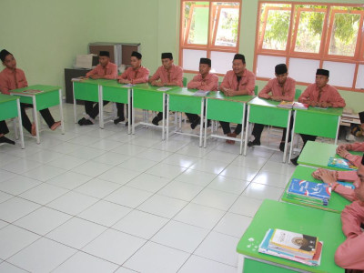 Suasana KBM di Kelas SMATQ